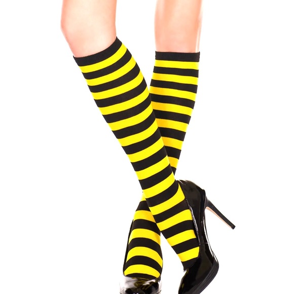 - Bundle Of 4 New Pack Lady’s Over Knee Striped Long Socks. - Picture 7 of 9